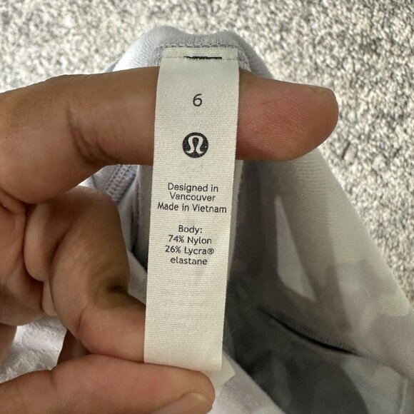 Lululemon Shorts Womens 6 Gray Camo High Rise Bike Biker Athletic Gym Yoga - Picture 7 of 8